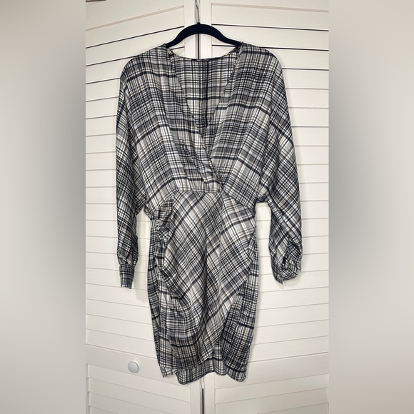 Zara dress plaid satin effect , long sleeve - Picture 3 of 5